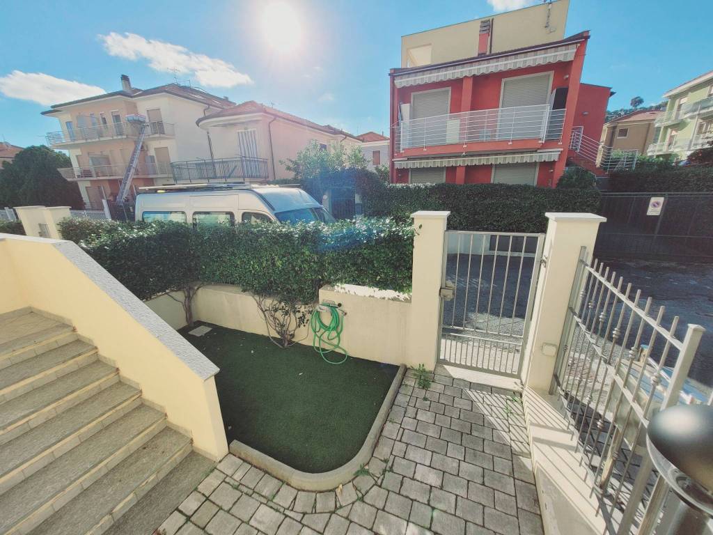 Appartamento a Diano marina in Via delle Viole, 12 - Foto 5