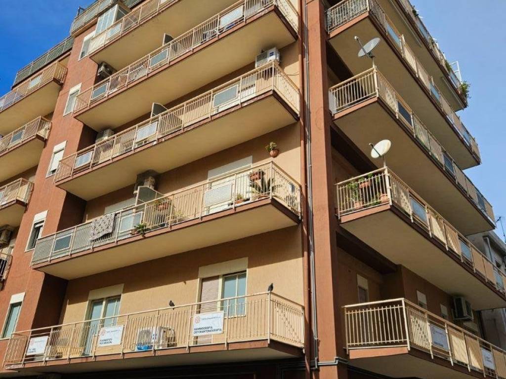 Appartamento a Reggio calabria in Via Sbarre Inferiori - Foto 2