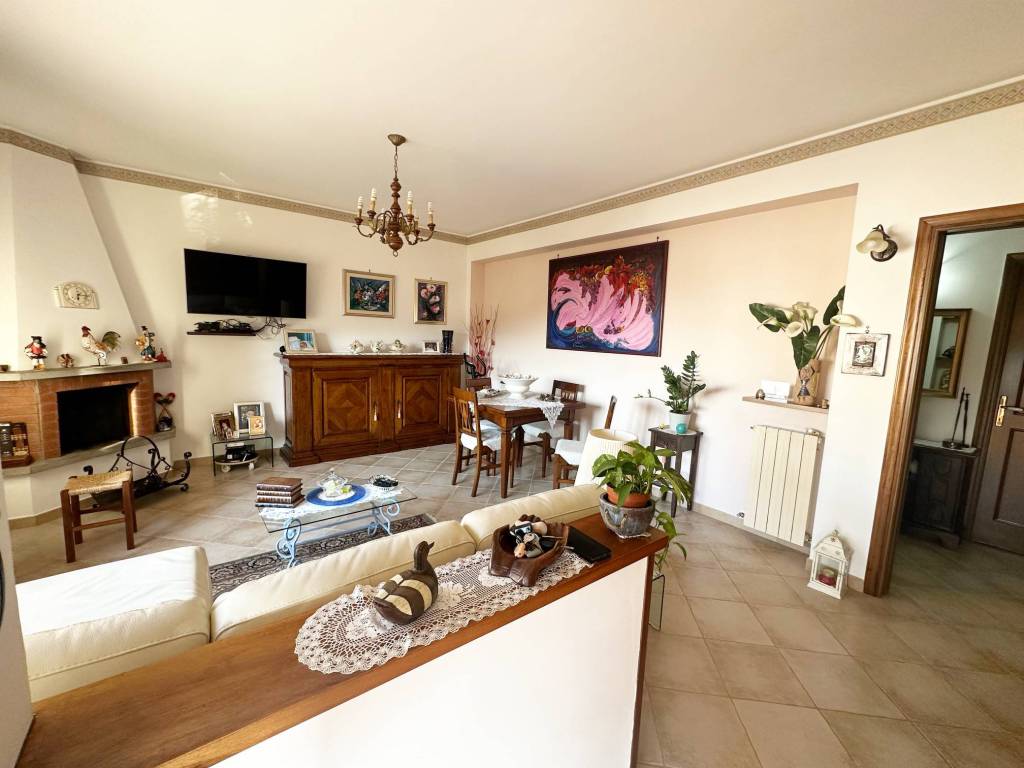 Appartamento a Monte argentario in Via delle Fornaci - Foto 2