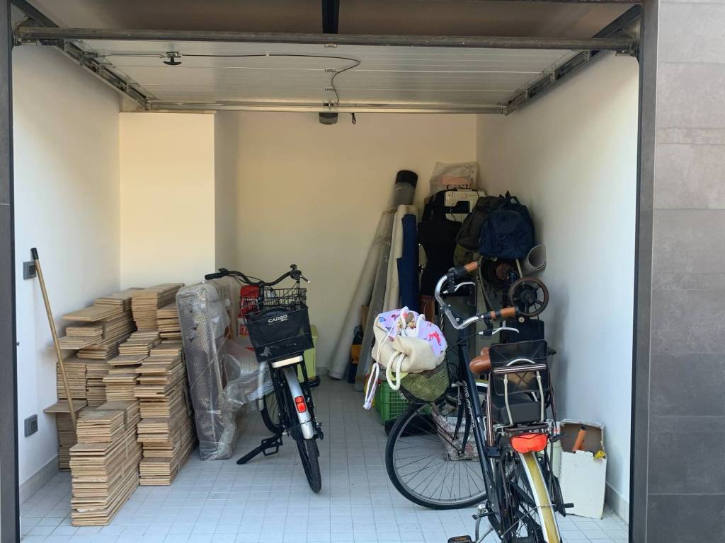 Box / garage a Pescara in Largo Filomena Delli Castelli - Foto 2