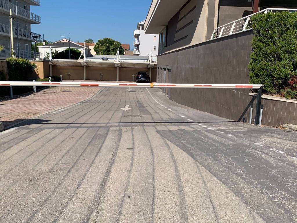 Box / garage a Pescara in Largo Filomena Delli Castelli - Foto 5