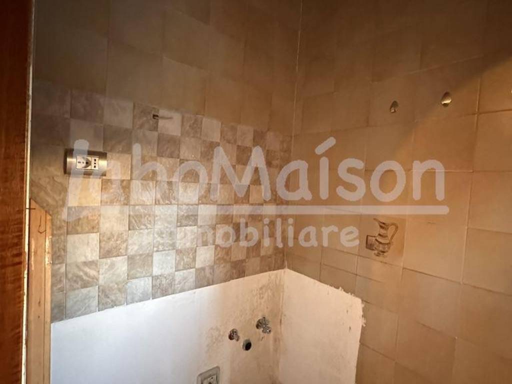 Casa indipendente a Cocquio-trevisago in Via Milano, 22 - Foto 5