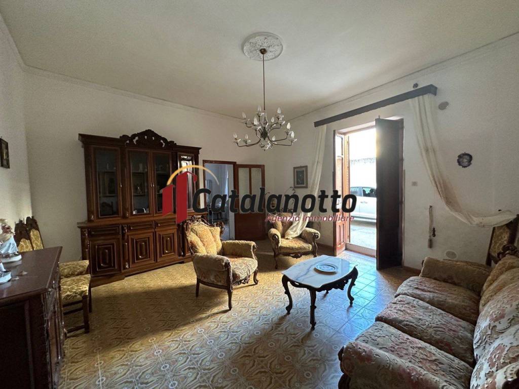 Appartamento a Castelvetrano in Via Nazario Sauro - Foto 2