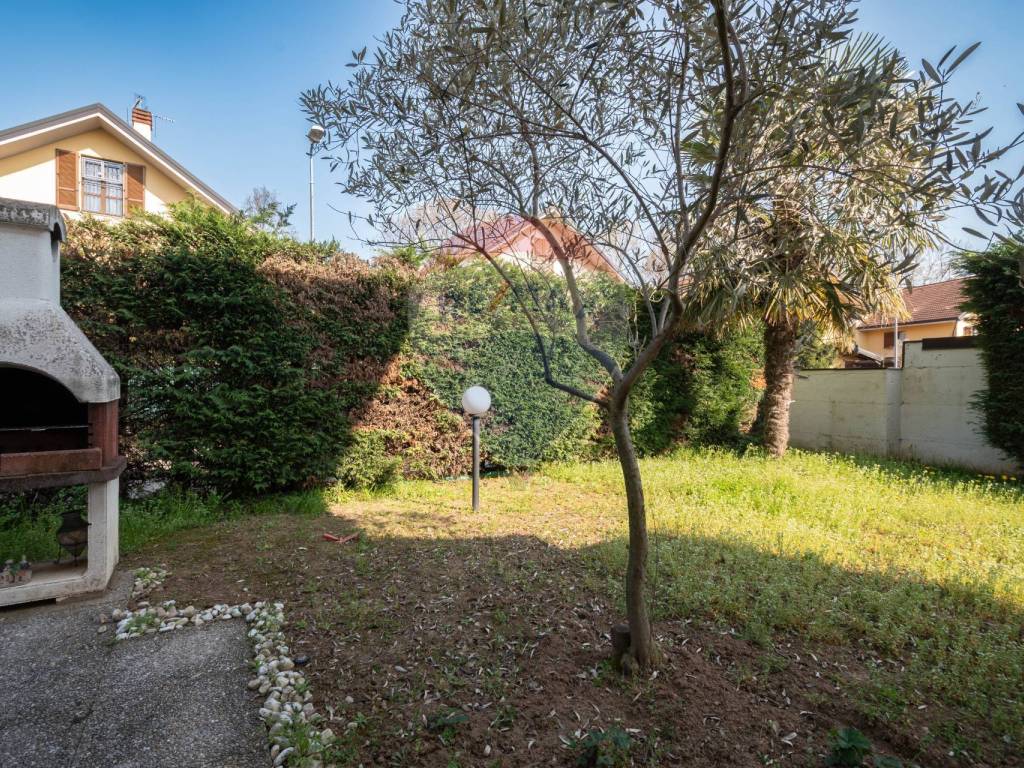 Appartamento a Barlassina in Via Giulio Vegni, 8 - Foto 4