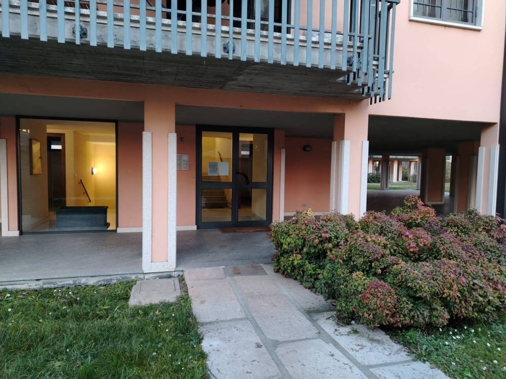 Appartamento a Sant'angelo lodigiano in Via Papa Giovanni Paolo II - Foto 2
