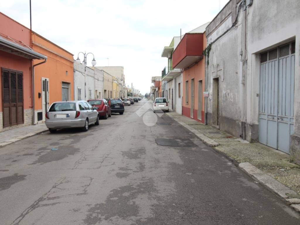 Casa indipendente a Brindisi in Via Stazione, 90 - Foto 2