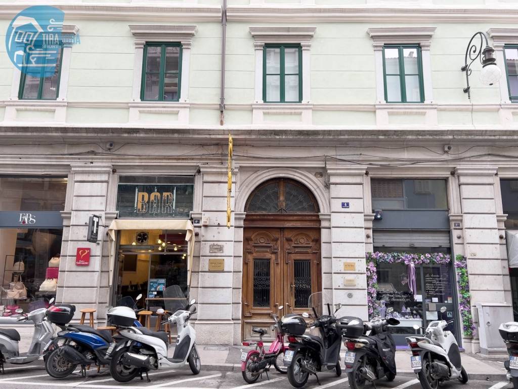 Appartamento a Trieste in Via Matteo Renato Imbriani, 4 - Foto 2