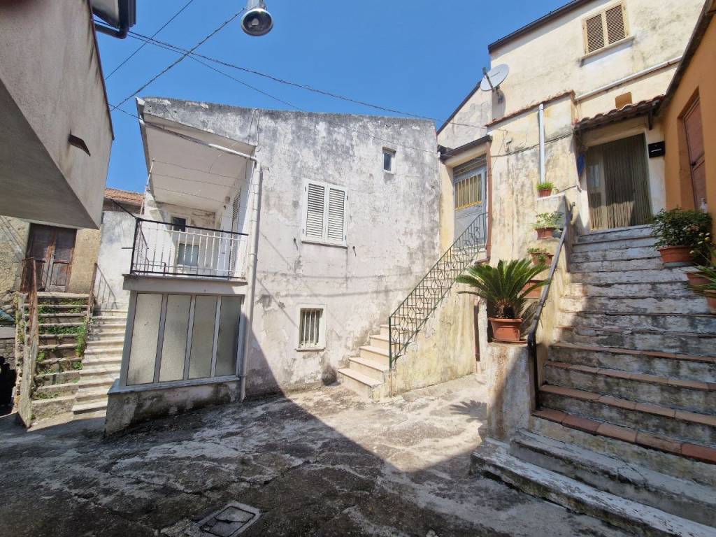 Casa indipendente a Sant'agata de' goti in Piazza Trieste - Foto 2