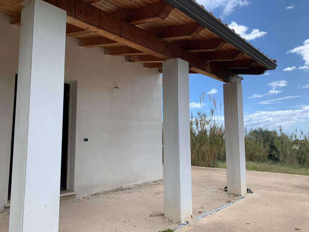 Villa a Noto in Via San Michele Arcangelo S.N.C. - Foto 4