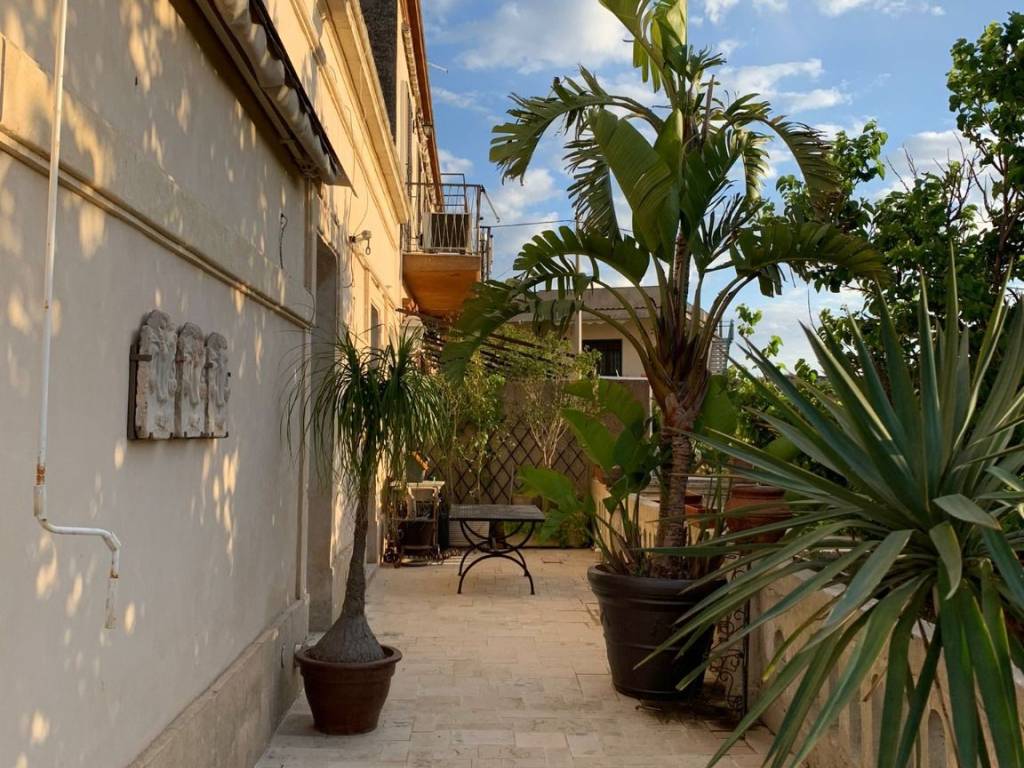 Villa a Noto in Via Della Croce S.N.C. - Foto 4