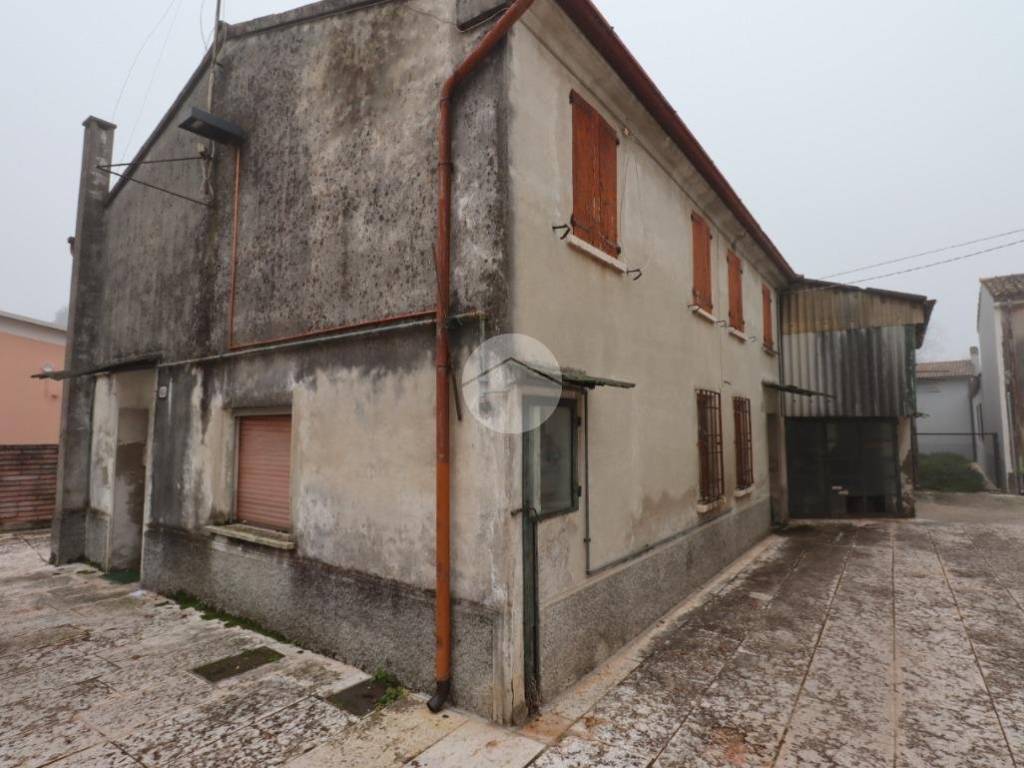 Rustico / casale a Mantova in Strada Castelletto, 145 - Foto 2