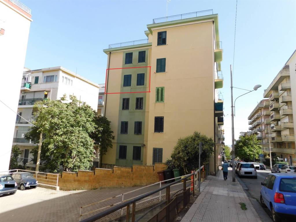 Appartamento a Caltanissetta in via Val D'Aosta, 19 - Foto 2