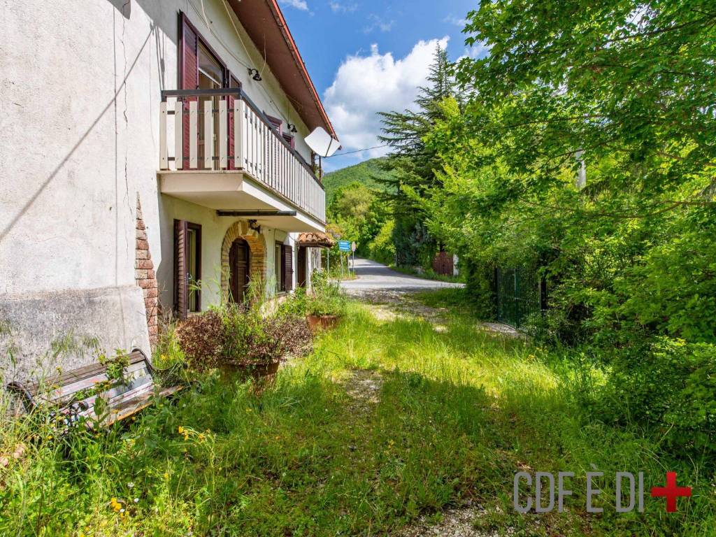 Villa a Pescorocchiano in Via Castagneta - Foto 5