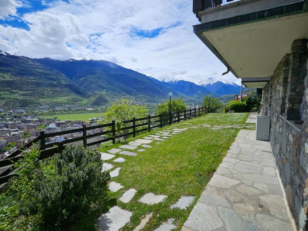 Appartamento a Aosta in Rue du Coutumier, 16 - Foto 3