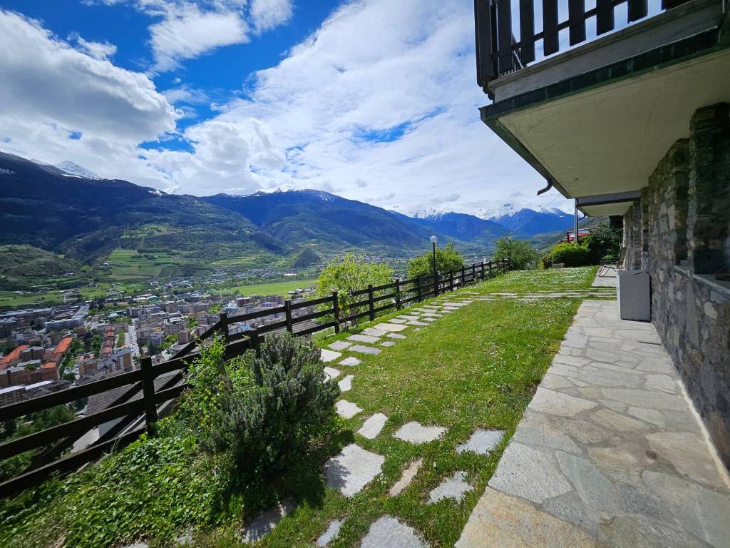 Appartamento a Aosta in Rue du Coutumier, 16 - Foto 4