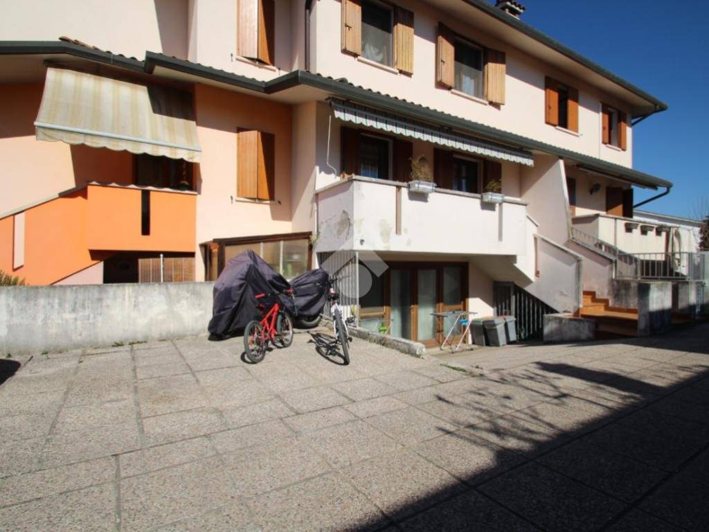 Villetta a schiera a Costabissara in Via xxv aprile, 45 - Foto 2