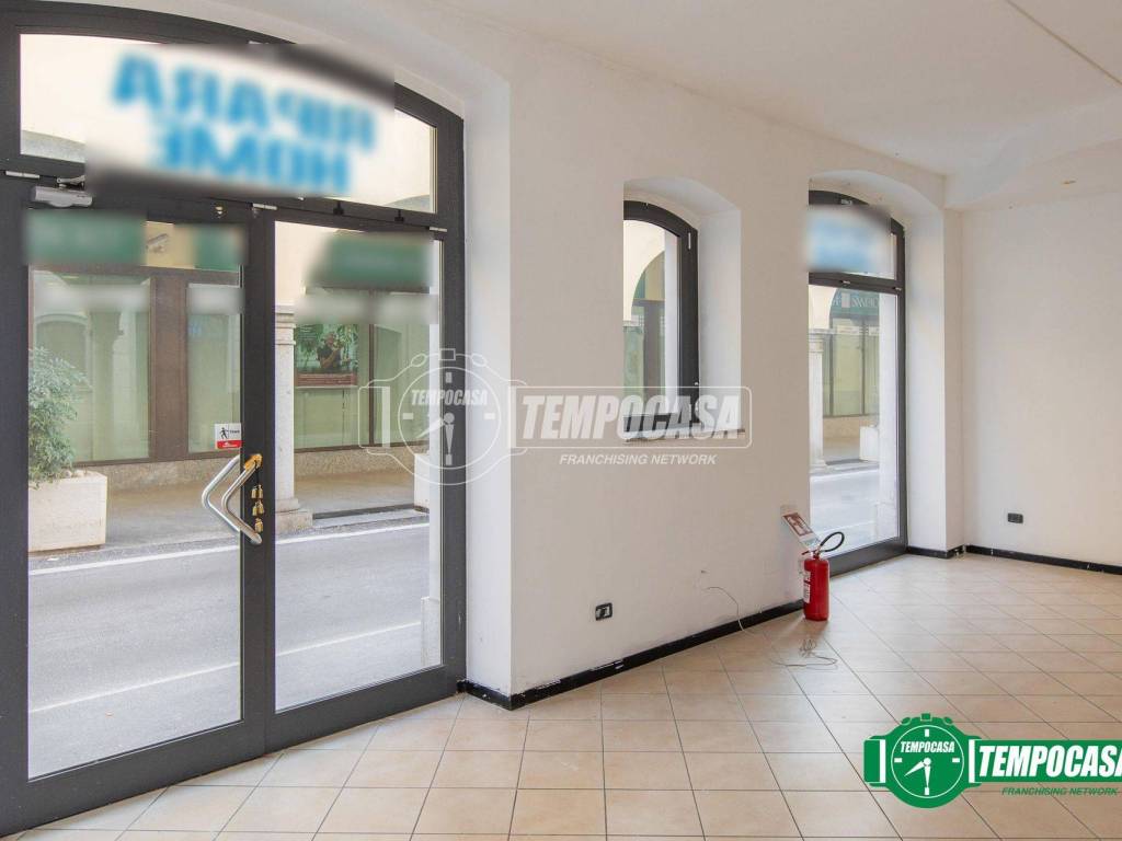 Appartamento a Oleggio in Via Bellini 27 - Foto 3
