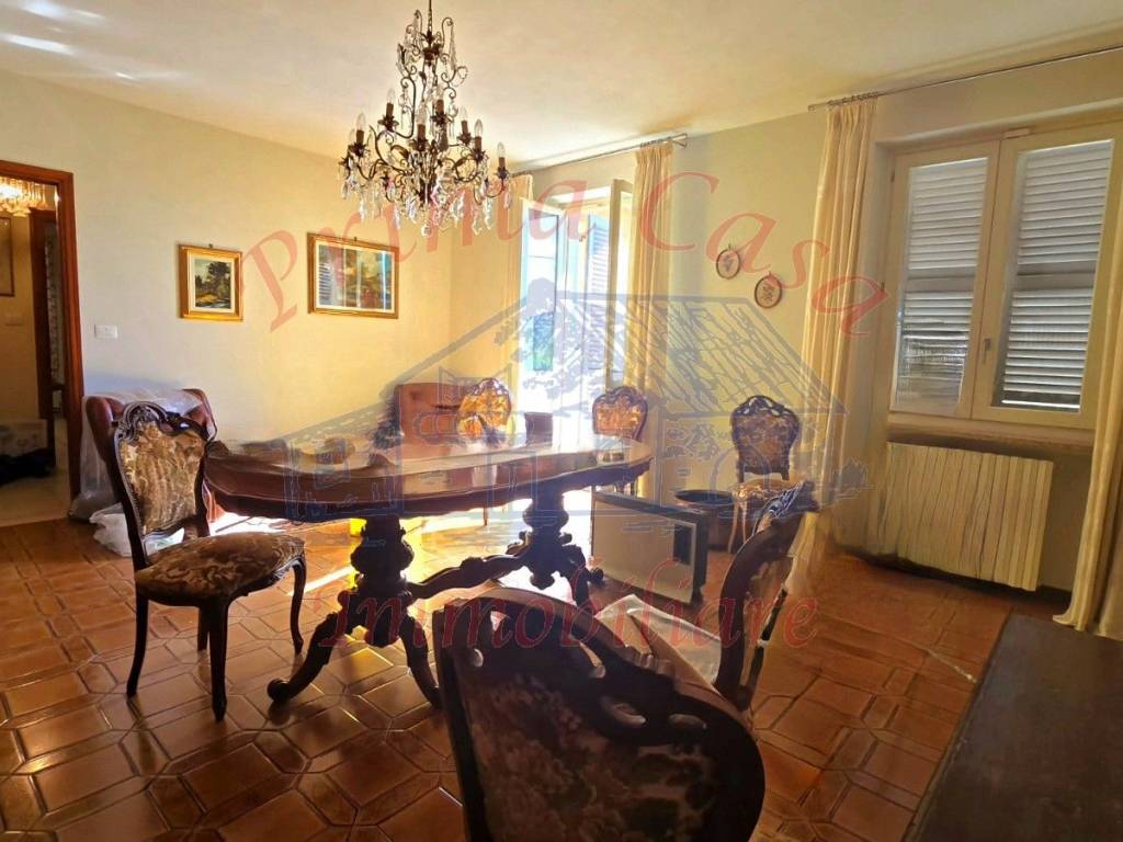 Appartamento a Castagnole delle lanze in Piazza Guglielmo Marconi - Foto 2