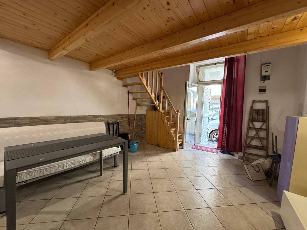 Casa indipendente a Brindisi in Via Lata - Foto 2