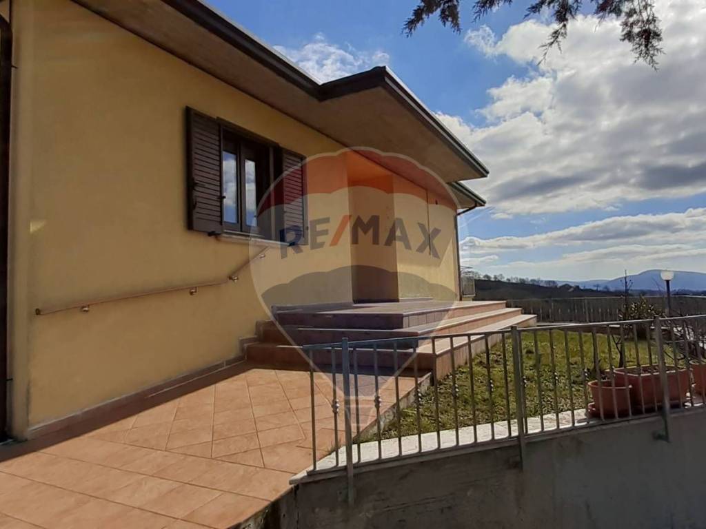 Villa a Gualdo tadino in Frazione Morano Osteria, strada Provinciale 270, 105 - Foto 2