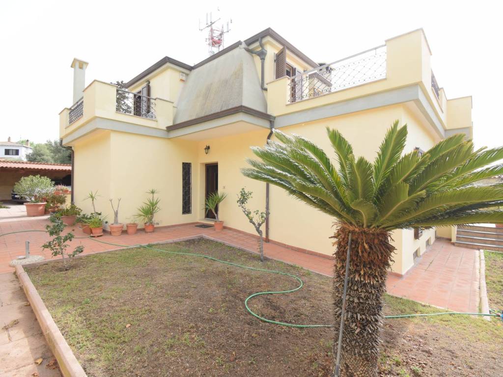 Villa a Quartu sant'elena in Viale Leonardo da Vinci, 71 - Foto 3