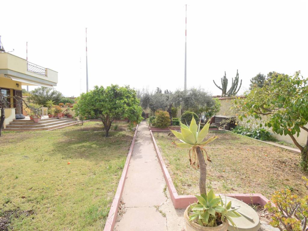 Villa a Quartu sant'elena in Viale Leonardo da Vinci, 71 - Foto 5