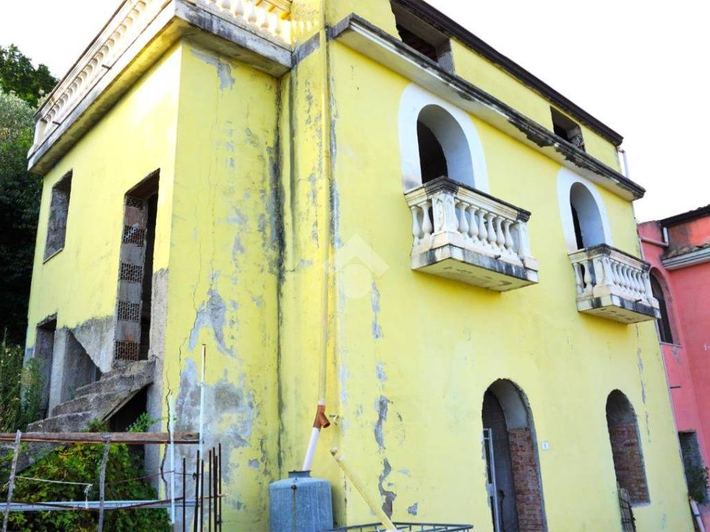 Casa indipendente a Montecorvino pugliano in Via Angelo Calabritto - Foto 2