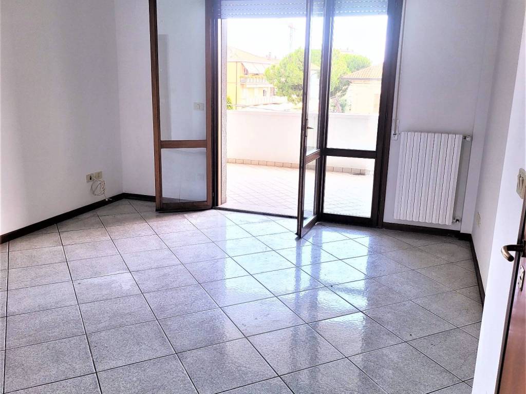 Immobile a Rimini in Via Marecchiese, 94 - Foto 3