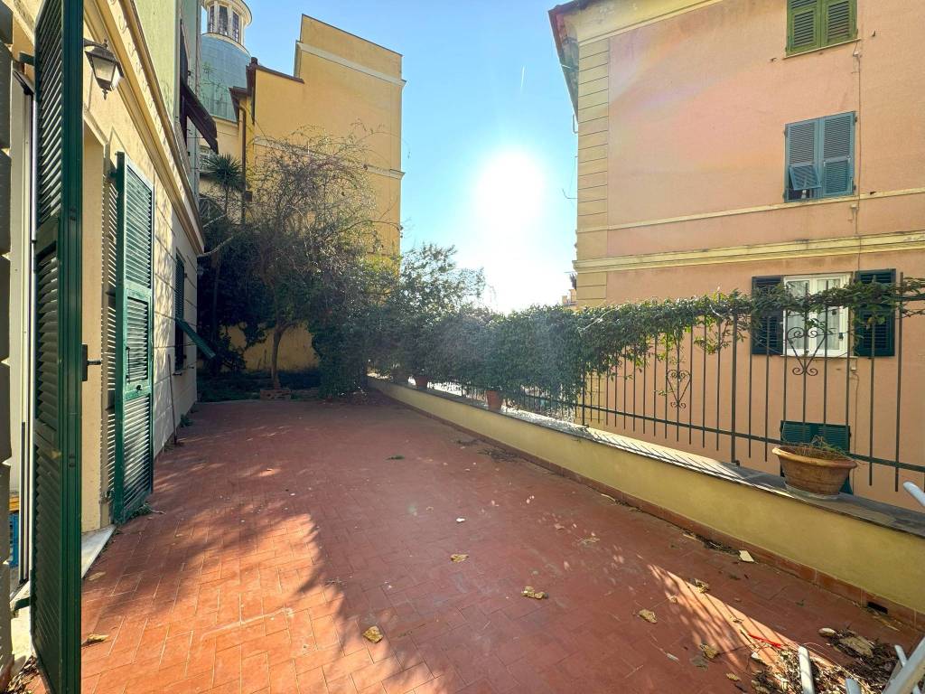 Appartamento a Genova in Salita delle Fieschine, 5 - Foto 2