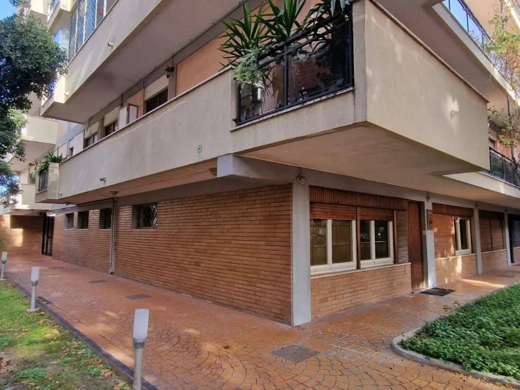 Appartamento a Pescara in Viale Regina Elena, n.68 - Foto 4