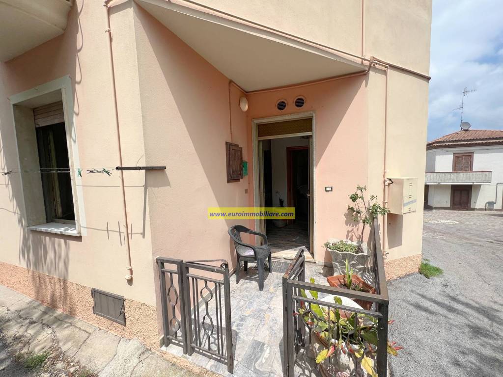 Villa a Montefino in Corso Papa Giovanni XXIII, 29 - Foto 2