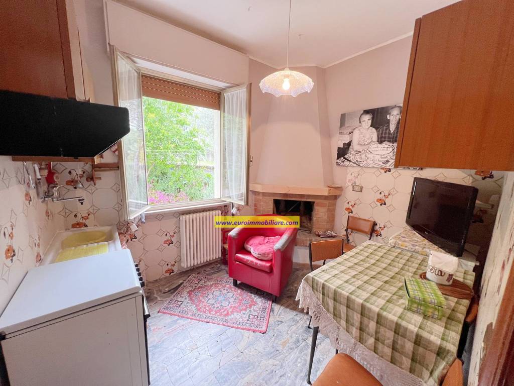 Villa a Montefino in Corso Papa Giovanni XXIII, 29 - Foto 5