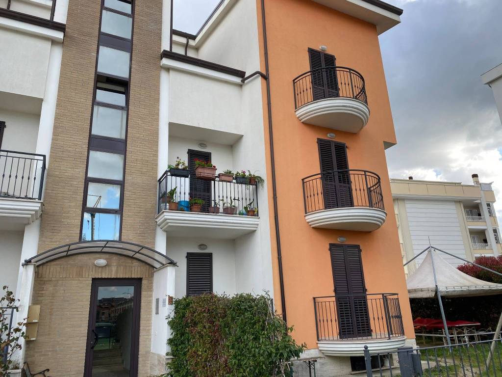 Appartamento a Tortoreto in Via Paolo Borsellino, 12 - Foto 2