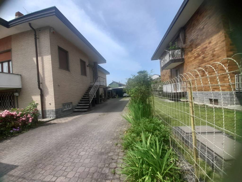 Villa a Novara in Via Francesco Cilea - Foto 2