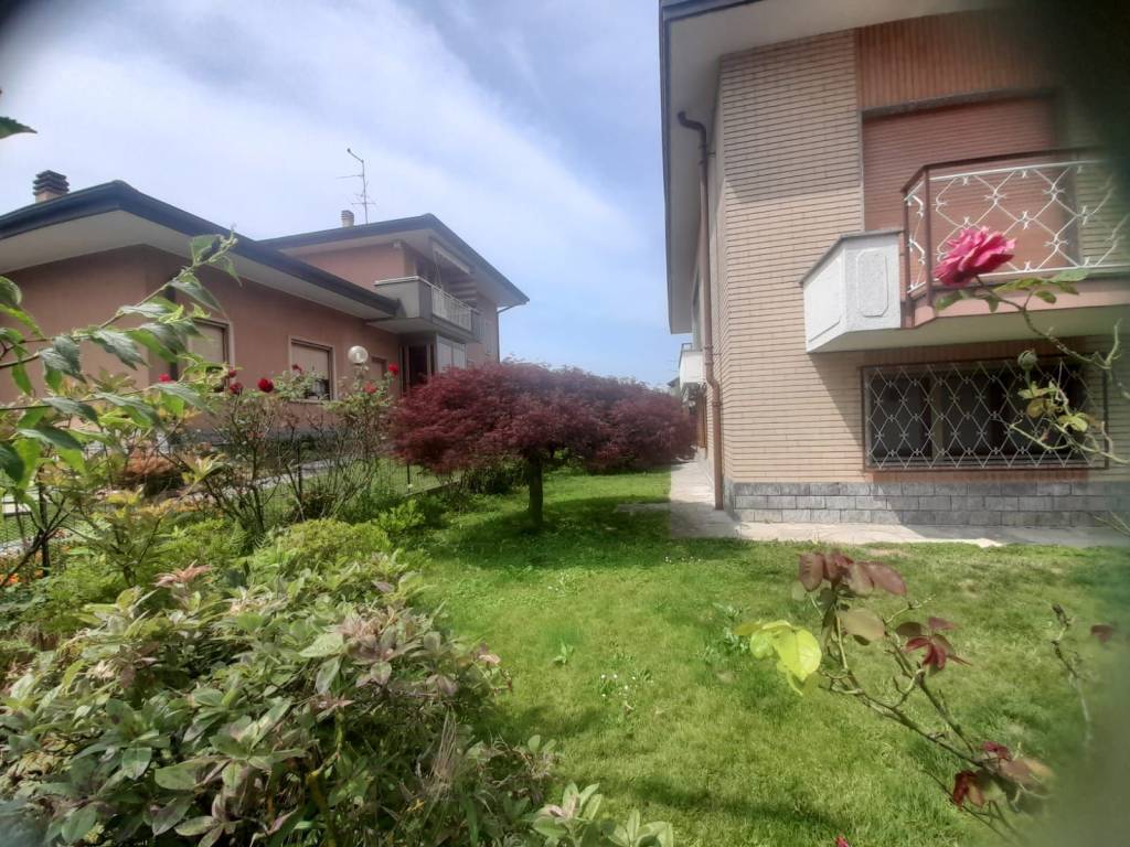 Villa a Novara in Via Francesco Cilea - Foto 3
