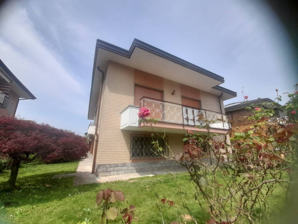 Villa a Novara in Via Francesco Cilea - Foto 4