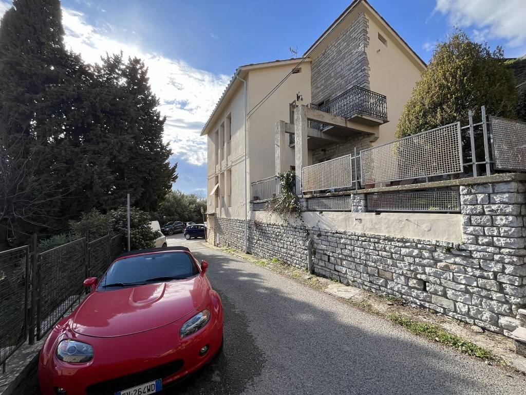 Villa a Cortona in Via Galileo Galilei, 1 - Foto 2