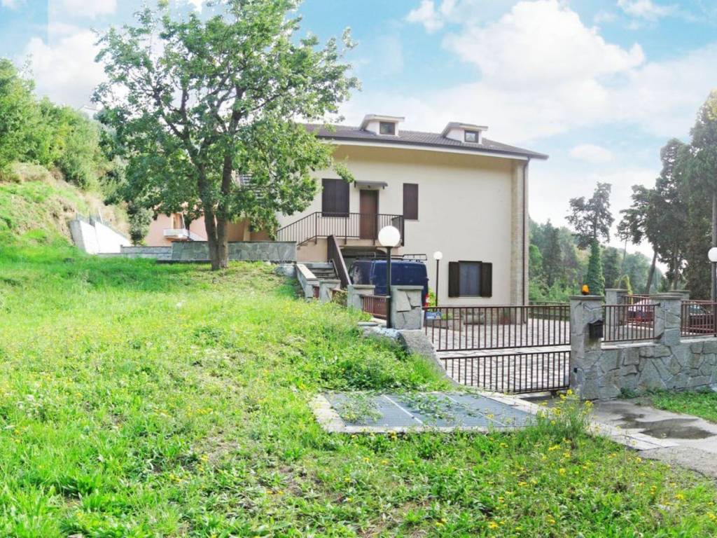 Appartamento a Varazze in Via Mombello - Foto 4