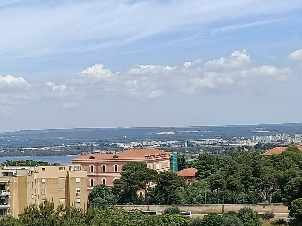Appartamento a Taranto in Via Cesare Battisti, 384 - Foto 2