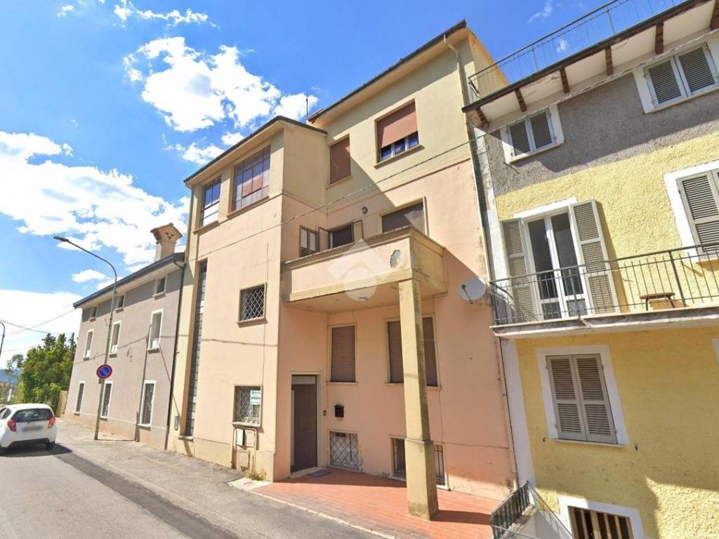Casa indipendente a Gualdo tadino in VIALE ROMA - Foto 1