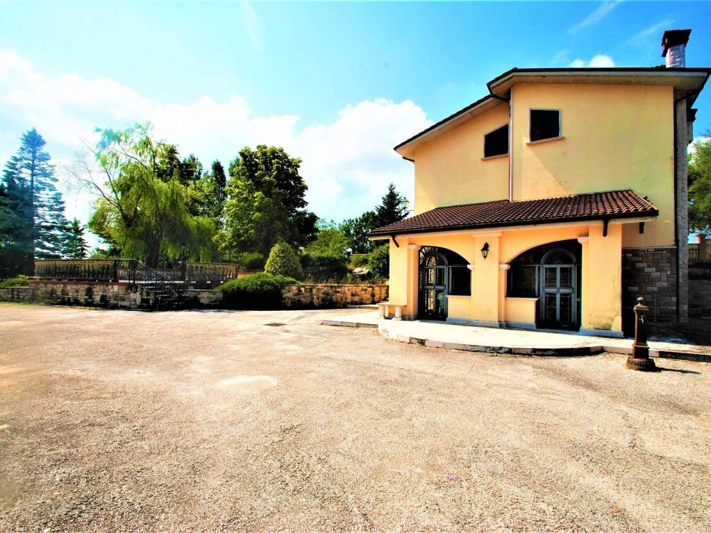 Rustico / casale a Campobasso in Strada Statale N. 87 - Foto 4