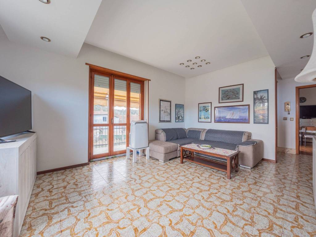 Appartamento a Asti in Frazione Serravalle - Foto 2