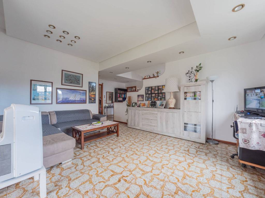 Appartamento a Asti in Frazione Serravalle - Foto 3