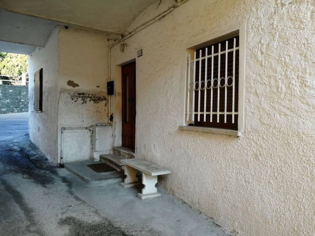 Villa a Vezzano sul crostolo in Via Roma Sud, 97 - Foto 2