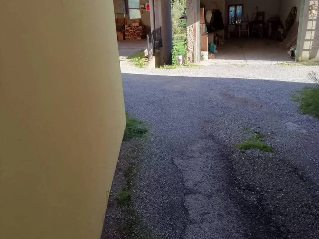 Villa a Vezzano sul crostolo in Via Roma Sud, 97 - Foto 3