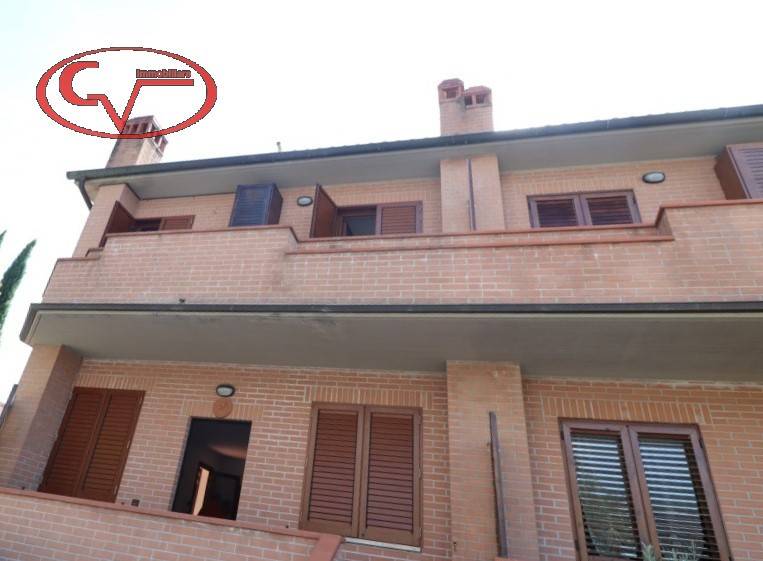 Villetta a schiera a Montevarchi in Via Pestello - Foto 2