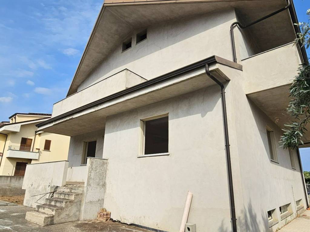 Villa a Montepaone in Via della Repubblica - Foto 2