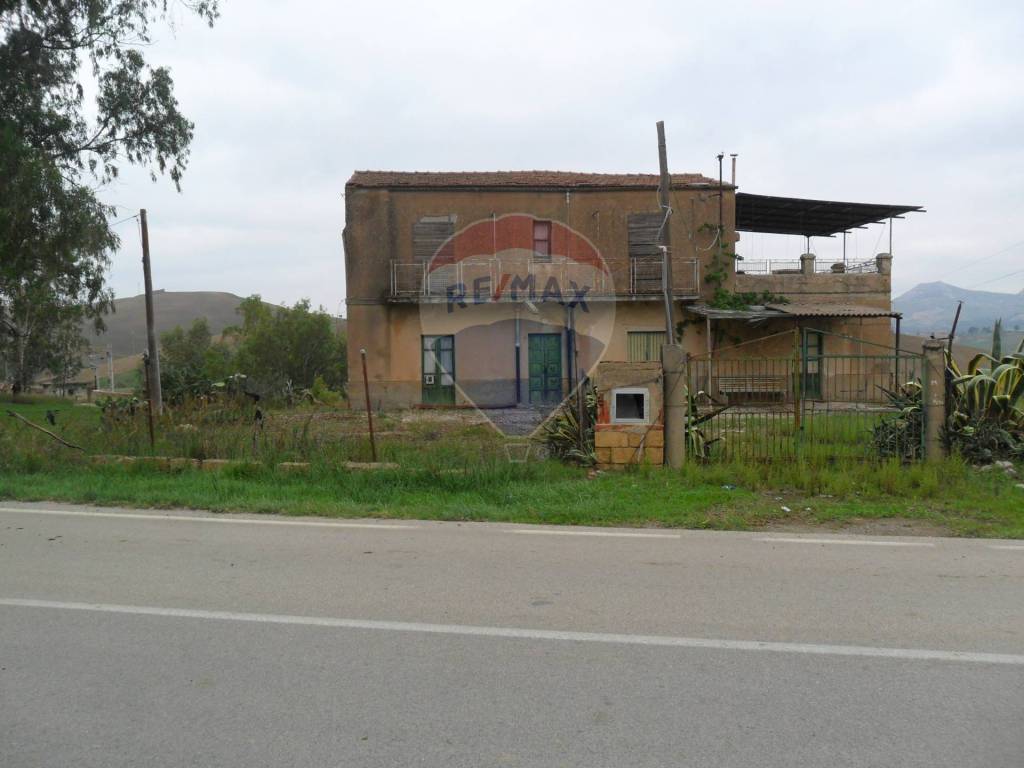 Rustico / casale a Caltanissetta in Contrada Xirbi - Foto 5