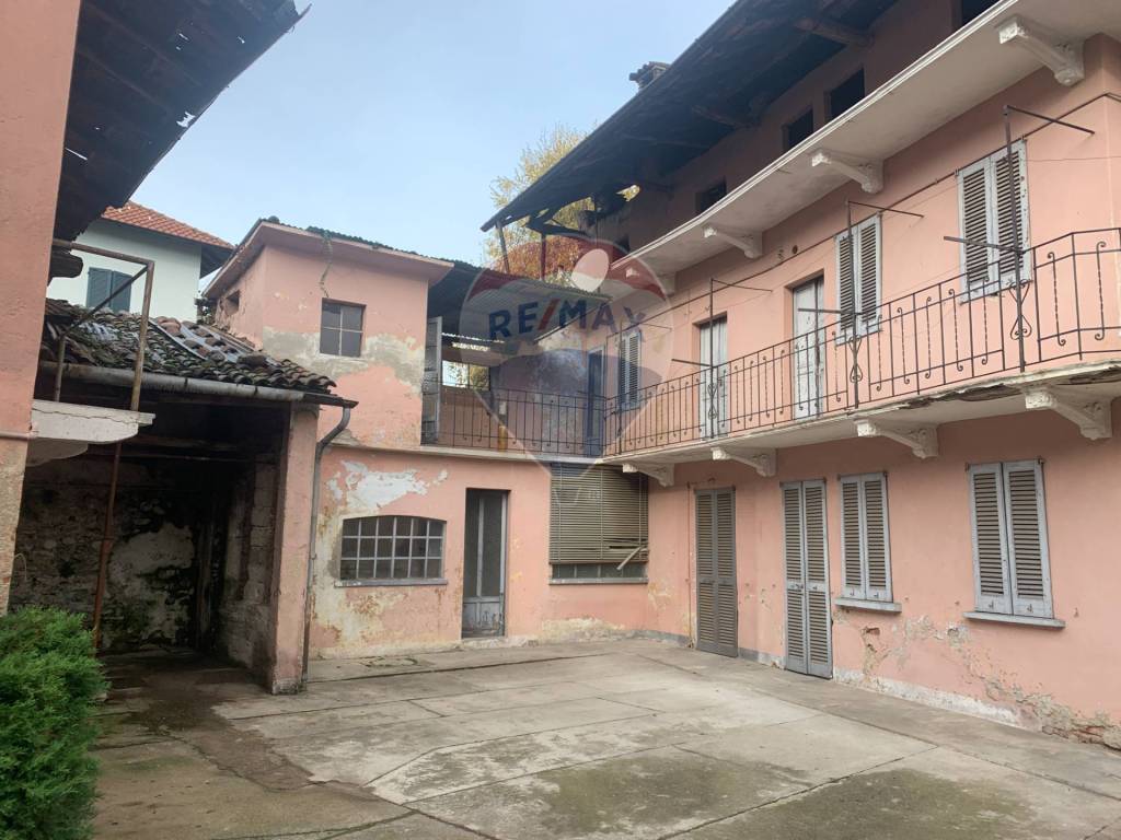 Rustico / casale a Varallo pombia in VICOLO SANTO SPIRITO, 3 - Foto 5