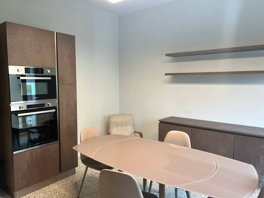 Appartamento a Parma in Via Giuseppe Verdi, 21 - Foto 2